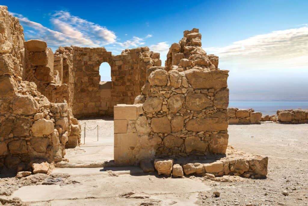 75779320_massada-fortress-in-israel